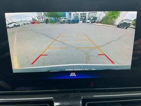 Used 2025 Chevrolet TrailBlazer LT AWD/4WD image 24