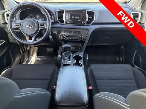 Used 2018 Kia Sportage LX image 2