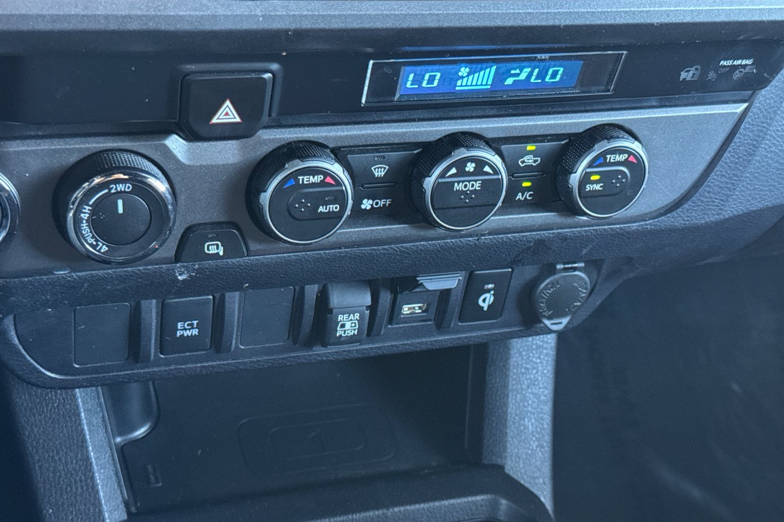 Certified 2023 Toyota Tacoma TRD Off-Road AWD/4WD image 24