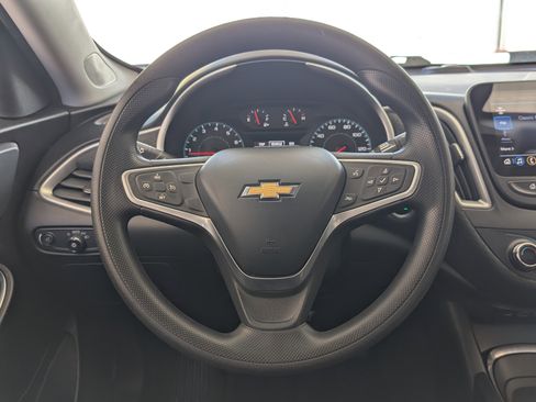 Used 2022 Chevrolet Malibu LT FWD image 24