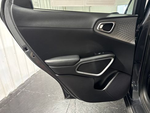 Used 2024 Kia Soul LX w/ Option Group 015 FWD image 19