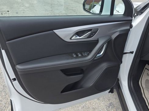 Used 2024 Chevrolet Blazer LT image 15