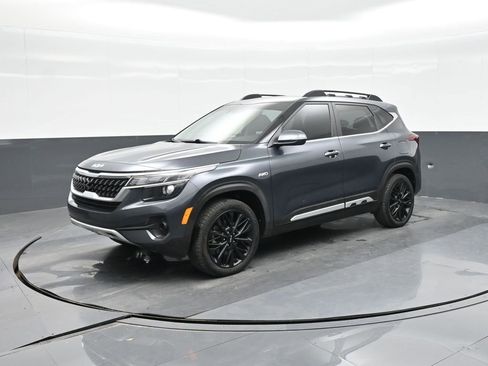 Used 2022 Kia Seltos Nightfall Edition image 1