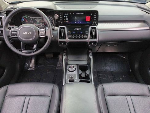 Used 2023 Kia Sorento EX w/ Panoramic Sunroof Package image 16