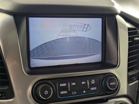 Used 2019 Chevrolet Suburban Premier w/ Premier Plus Edition image 27