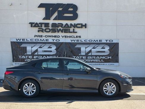 Used 2025 Toyota Camry LE image 6