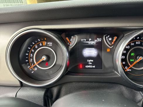 Used 2018 Jeep Wrangler Unlimited Sport S AWD/4WD image 15