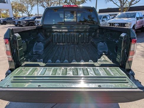 Used 2022 Nissan Frontier SV image 12
