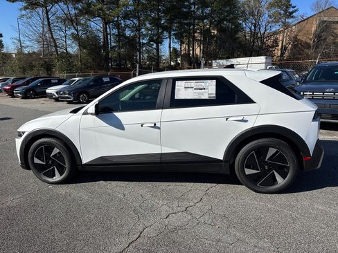 New 2026 Hyundai Ioniq 5 SE RWD image 4