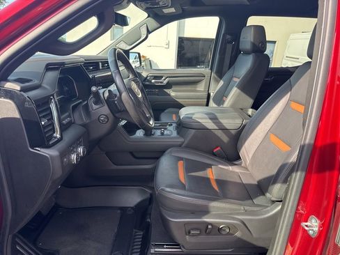 Used 2023 GMC Sierra 1500 AT4 w/ AT4 Premium Package AWD/4WD image 10