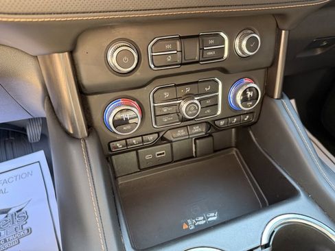 Used 2023 GMC Yukon AT4 image 26