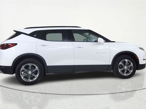 Used 2025 Chevrolet Blazer LT w/ Convenience Package AWD/4WD image 4