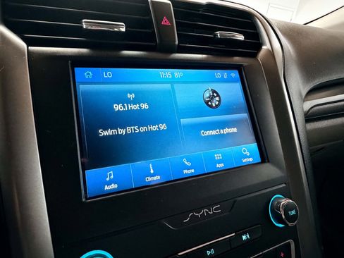 Used 2020 Ford Fusion SE FWD image 45