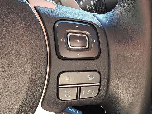 Used 2017 Lexus IS 300 AWD image 25