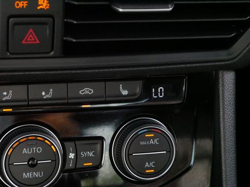 Certified 2022 Volkswagen Jetta GLI Autobahn FWD image 30