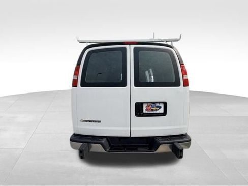 Used 2022 Chevrolet Express 2500 w/ Driver Convenience Package RWD image 5