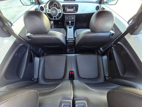 Used 2015 Volkswagen Beetle TDI FWD image 18