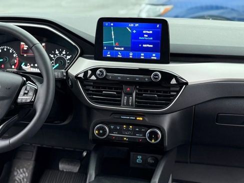 Certified 2022 Ford Escape SE w/ Cold Weather Package image 21