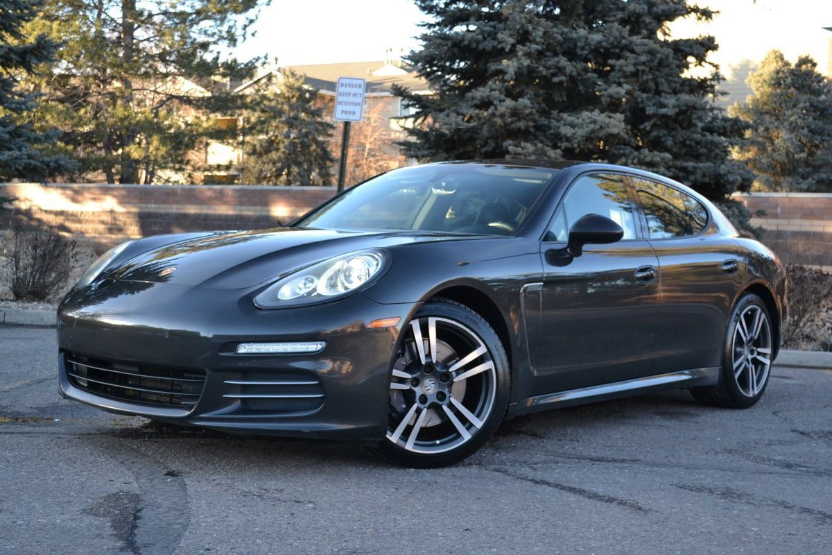 Used 2014 Porsche Panamera 4 w/ Premium Package AWD/4WD image 3