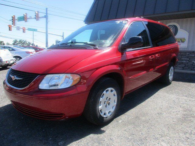 Used 2002 Chrysler Town & Country LX FWD image 4