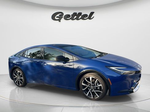 Certified 2023 Toyota Prius Prime FWD image 3