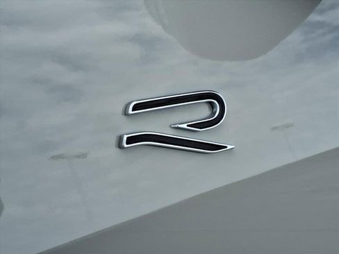 New 2026 Volkswagen Tiguan SE image 10