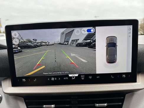 Used 2025 Ford Explorer Active image 23