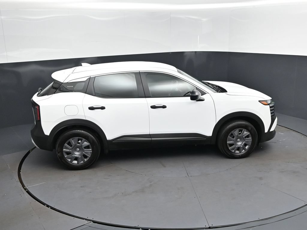 Used 2025 Nissan Kicks S AWD/4WD image 35