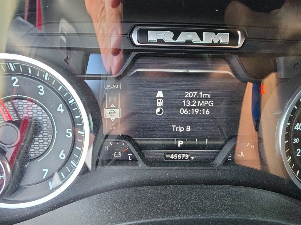 Used 2025 RAM 1500 Laramie AWD/4WD image 13