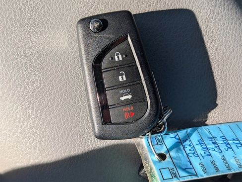 Used 2023 Toyota Camry SE image 28