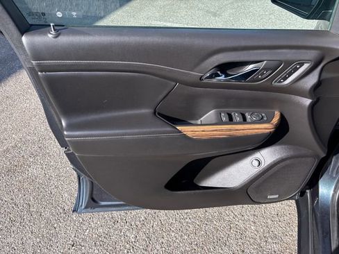 Used 2019 GMC Acadia Denali w/ GMC Pro Grade Package image 27