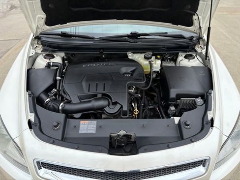Used 2010 Chevrolet Malibu LT FWD image 14
