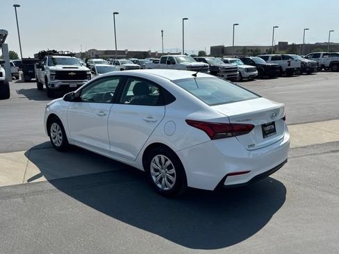 Used 2022 Hyundai Accent SE FWD image 9