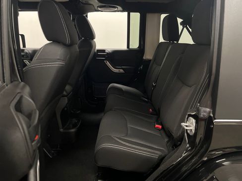 Used 2013 Jeep Wrangler Unlimited Sahara w/ Connectivity Group AWD/4WD image 27