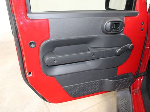 Used 2010 Jeep Wrangler Unlimited Sport image 19