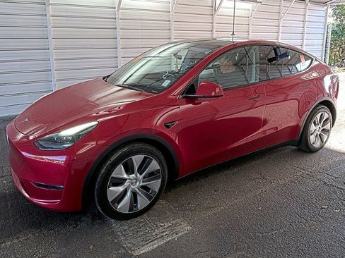 Used 2023 Tesla Model Y Long Range image 1