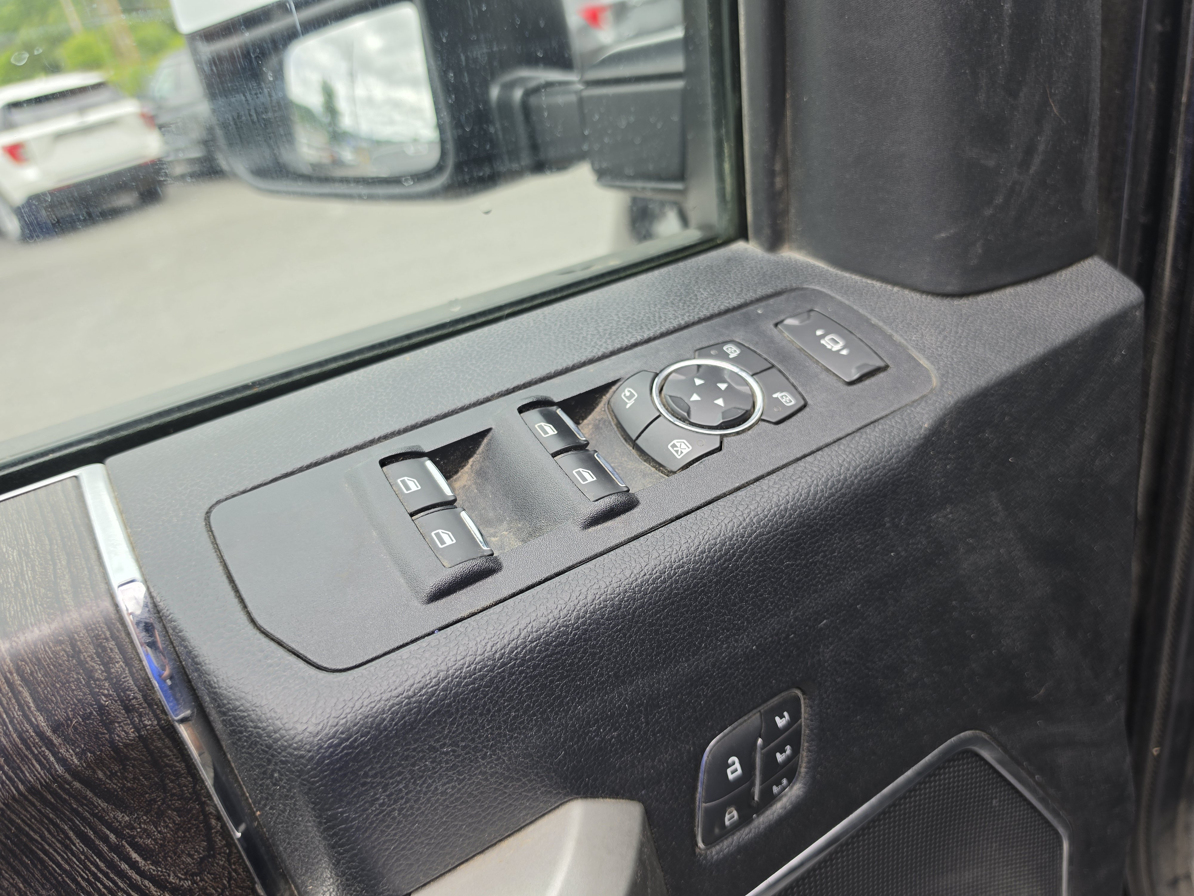 Used 2021 Ford F250 Lariat w/ Lariat Value Package AWD/4WD image 15