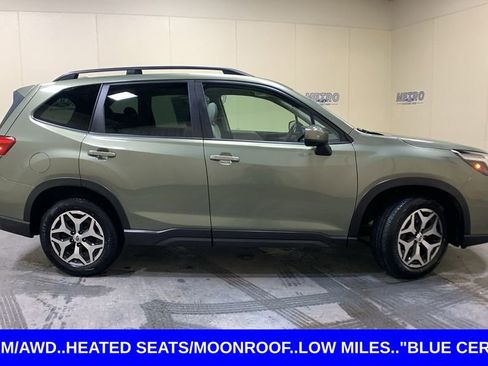 Used 2020 Subaru Forester Premium image 3