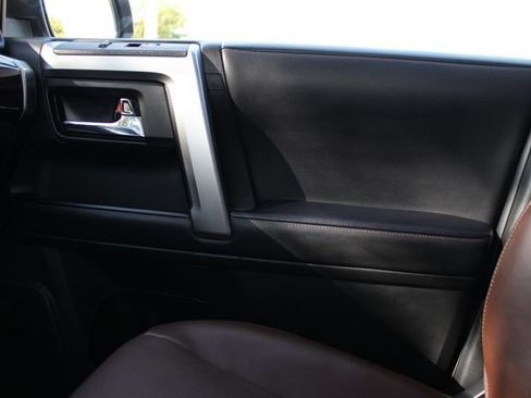 Used 2022 Toyota 4Runner Limited AWD/4WD image 21