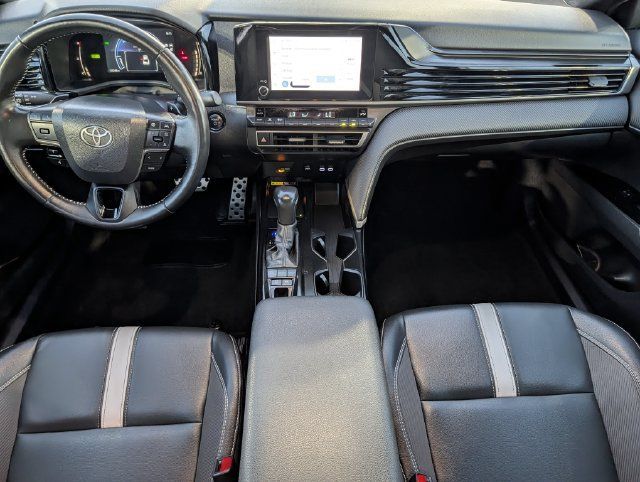 Used 2025 Toyota Camry SE FWD image 11
