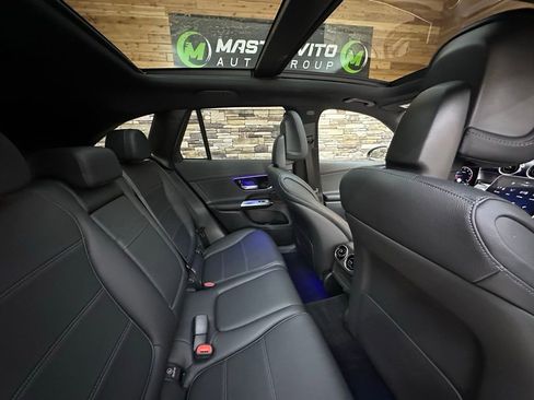 Used 2023 Mercedes-Benz GLC 300 GLC 300 image 29