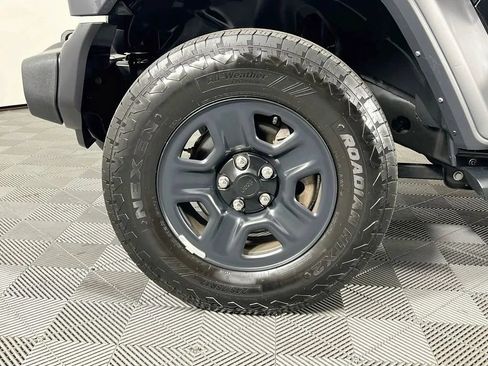 Used 2024 Jeep Wrangler Sport AWD/4WD image 29