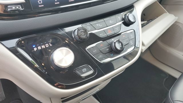 Used 2024 Chrysler Pacifica Touring-L FWD image 15