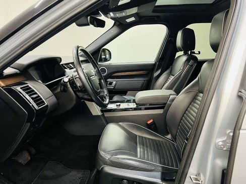 Used 2018 Land Rover Discovery HSE AWD/4WD image 11