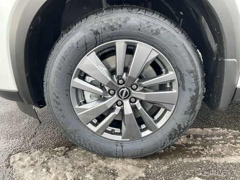 New 2026 Nissan Pathfinder SV image 9