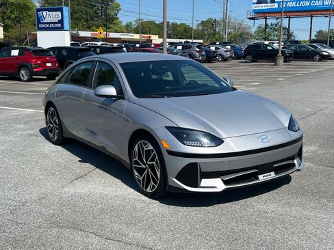 Used 2024 Hyundai Ioniq 6 SEL image 3