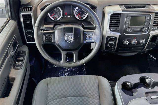 Used 2019 RAM 1500 Classic SLT AWD/4WD image 18