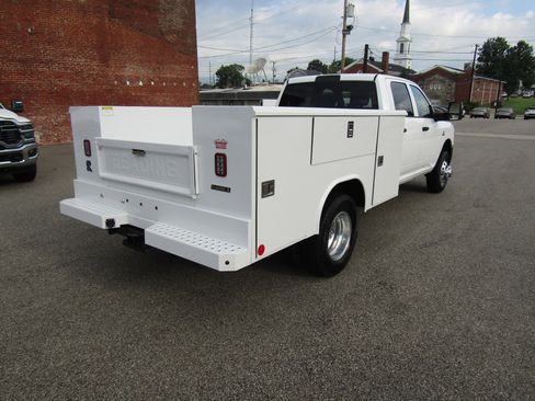 Used 2025 RAM 3500 Tradesman w/ Chrome Appearance Group image 3