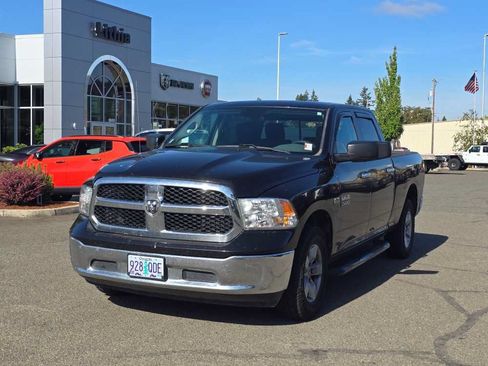 Used 2018 RAM 1500 Classic SLT AWD/4WD image 1