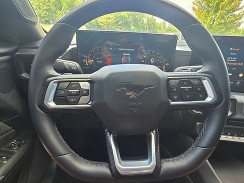 Used 2025 Ford Mustang GT RWD image 20